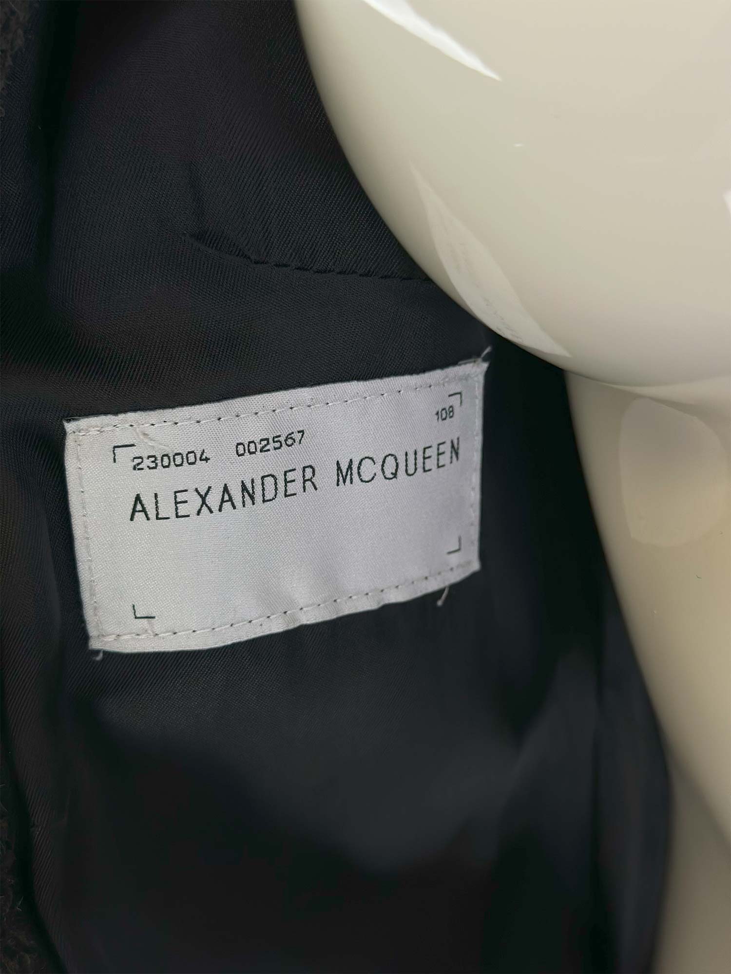 COUTURE 1996 ALEXANDER MCQUEEN MANTEL GRAU